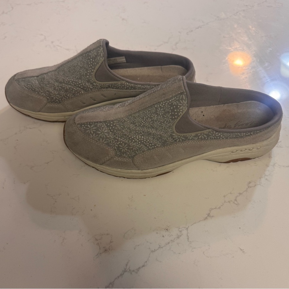Easy Spirit TravelTime Slip On Walking Shoes Gray Floral Comfort Size 9.5 - Picture 3 of 6